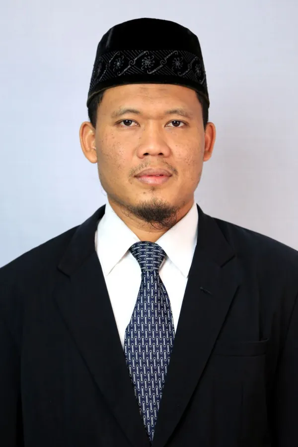 Dr. Haryono